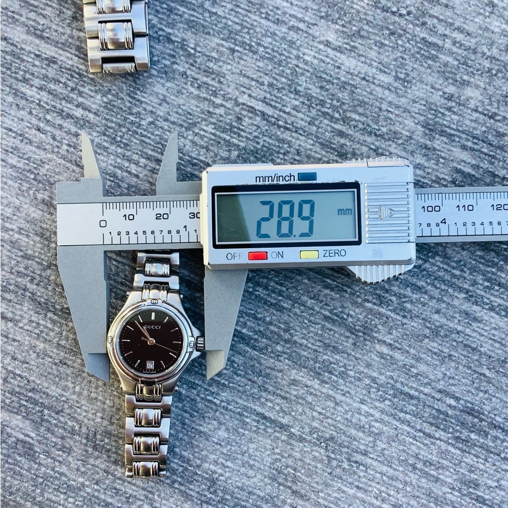 Man’s and Women’s GUCCI watch set 💙❤️ - Picture 11 of 16